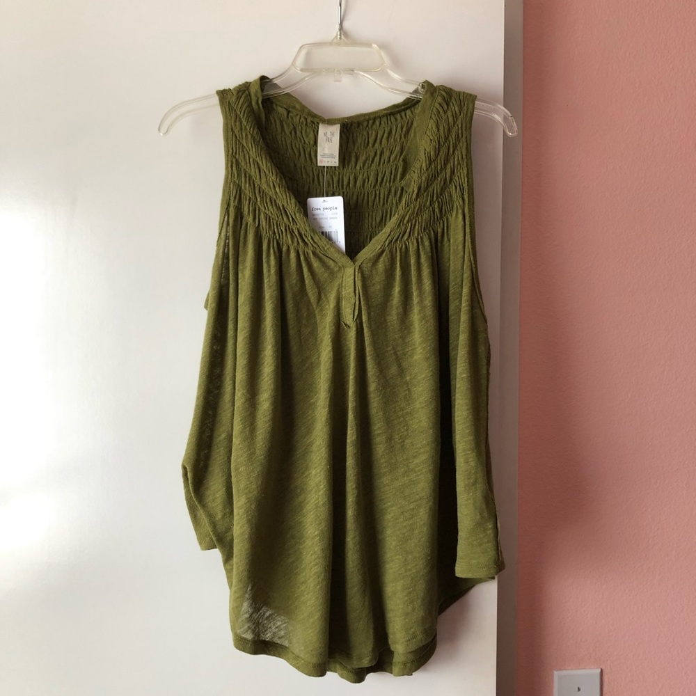 FREE PEOPLE - new to town knit tank (size xs)